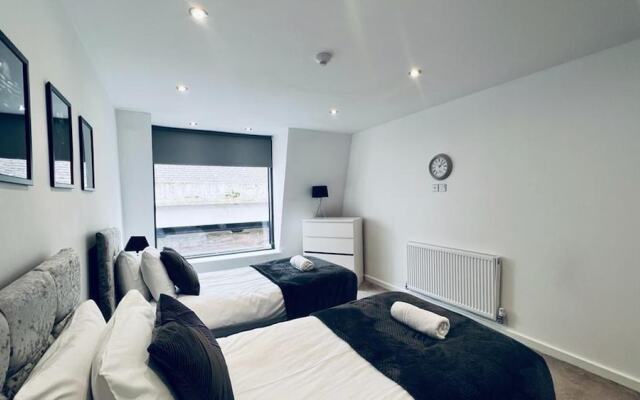 Inviting 2-bed Apartment in Liverpool