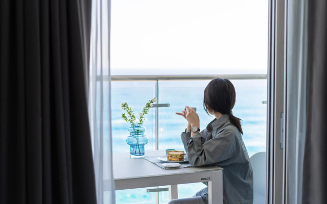 Urbanstay Sokcho Deungdae Beach