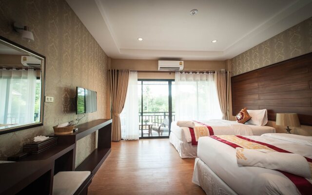 Moon Terrace Resort & Hotel