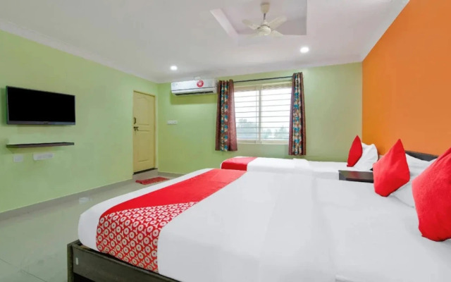 OYO 18936 Chandu's Paradise