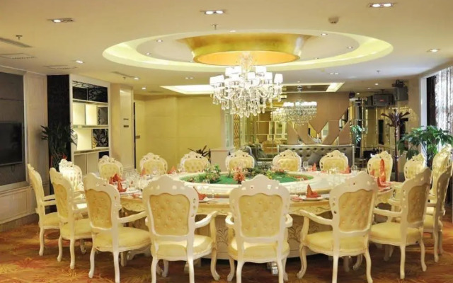 Yinchuan Juli Six Red Hotel