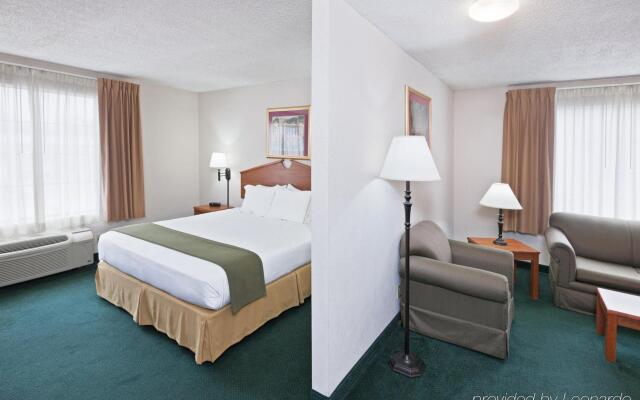 Holiday Inn Express & Suites Vinita, an IHG Hotel