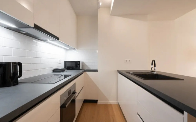 LIV Athinum 1 - Luxury Apartment 4C