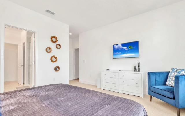 Upstay - Movie Mansion w Cinema-pool Hot Tub-games