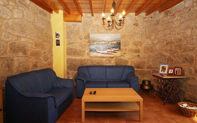 House - 3 Bedrooms - 102074