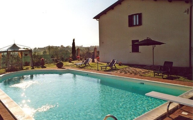 The Sunflower Apartment in a Farmhouse