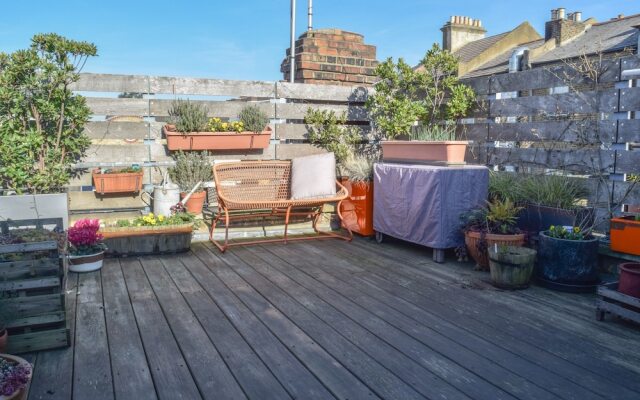 3 Bedroom Mews House in West London
