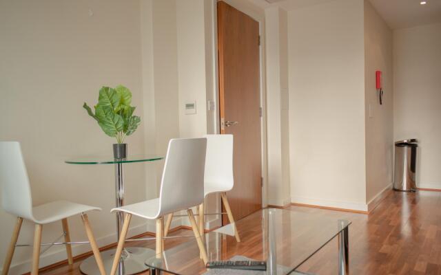 Comfy One Bedroom Apartment in City of London