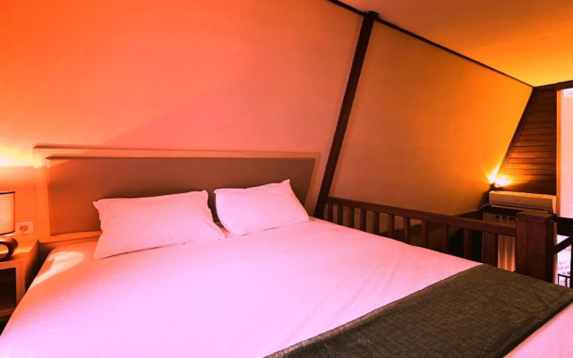 Seaview Cottage Cirebon Waterland