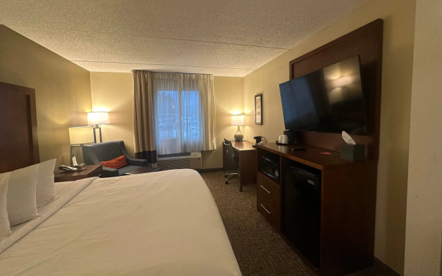 Wingate by Wyndham Pittsburgh/West Mifflin
