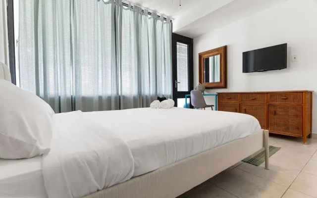 Coastal Living With Golf Course Vistas Otium