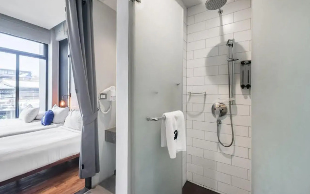 Collection O The Bangkok Airport Link Suite