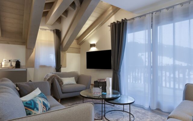 Le C Residence Apartment T4 Cabins A06