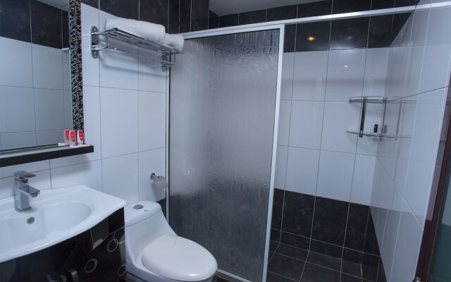 OYO 44037 King Park Hotel