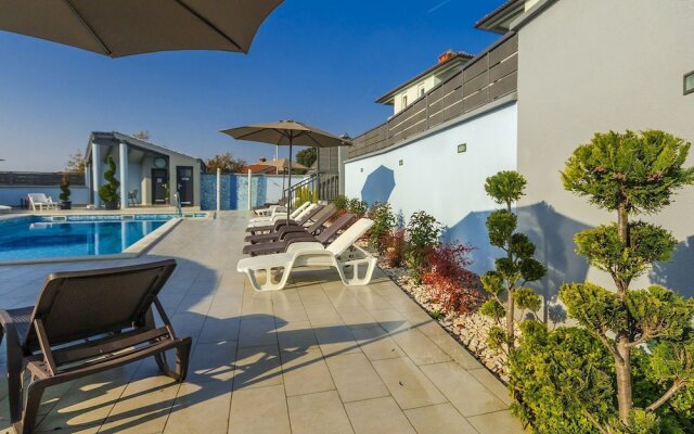 Spacious Apartment in Vodnjan With Swimming Pool