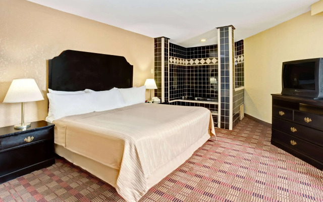 Howard Johnson by Wyndham Pikesville