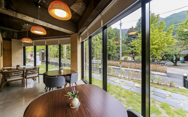 Ulsan Yeongnam Alps The Bamboo Hotel