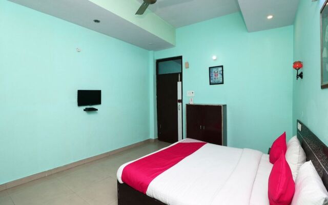 OYO 16905 The Rohtak Hyatt