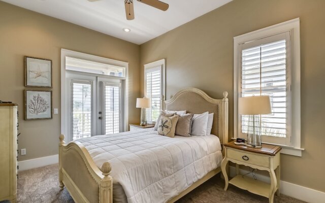 Paradise Pointe - Gorgeous 4 BR home with pool by RedAwning