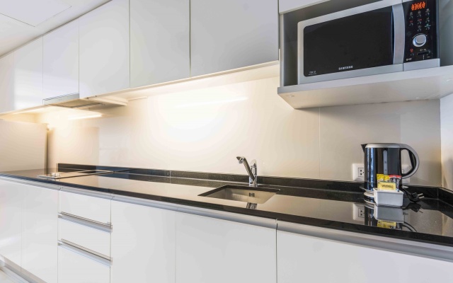 Отель Maitria Sukhumvit 18 Bangkok – A Chatrium Collection