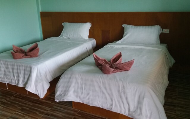 Lanta School Beach Resort