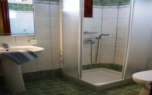 Plaka Hotel I