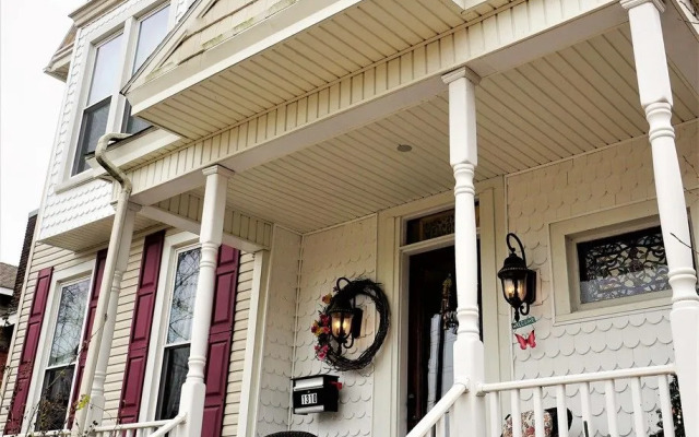 1895 Washington Hotel