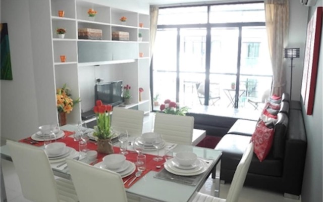 Kamala Regent 3 bedrooms apartment with rooftop pool