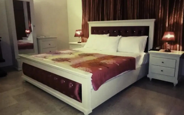 Royal Galaxy Guest House