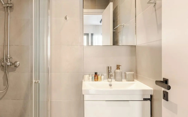 Yamas Urban Living Olympia Suites