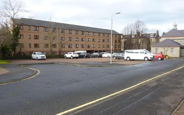 Paisley Central Apartment #2