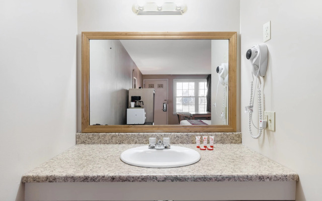 OYO Hotel Starlite Seneca Falls