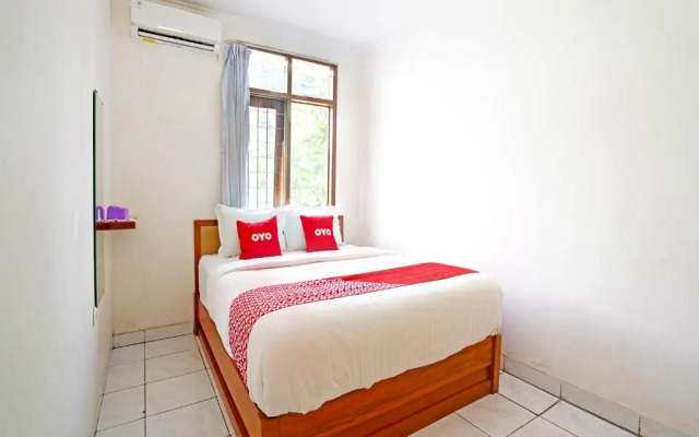 OYO 90840 Teratai Residence