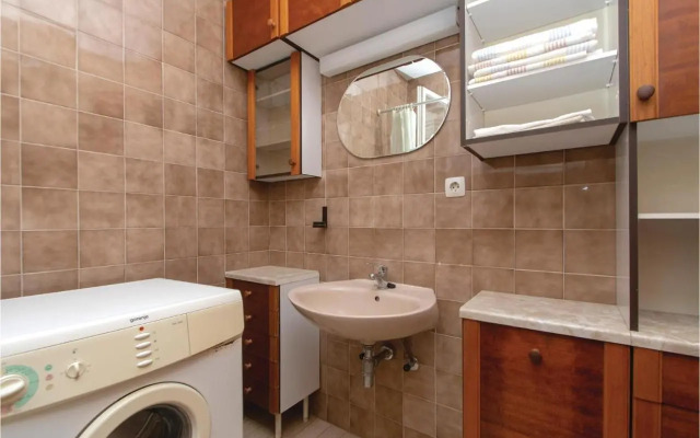 Two-Bedroom Apartment in Racisce