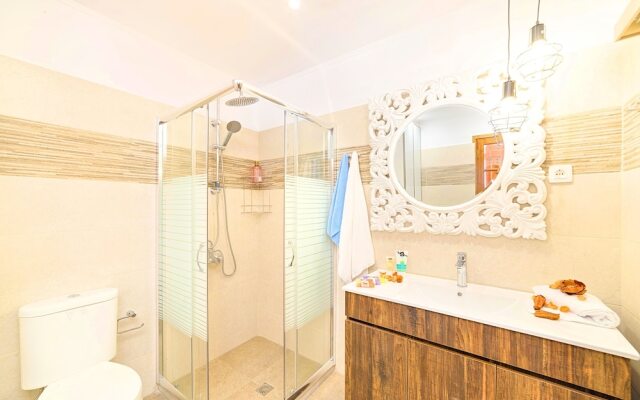 Cretan Lux Villa Heated Pool