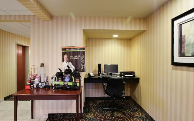 Americinn By Wyndham Oshkosh