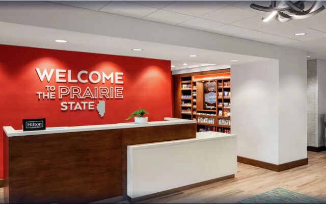 Hampton Inn & Suites Chicago Waukegan
