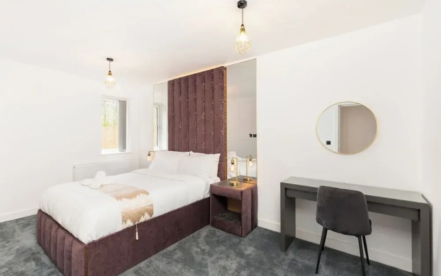 The Suites Inn Hotel