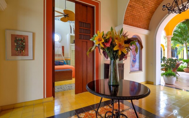 Casa Oasis Guest House and Spa