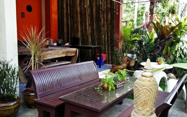 Moon Travel Hostel Koh Phangan