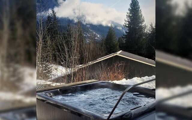 Stoke Cabin by Revelstoke Vacations