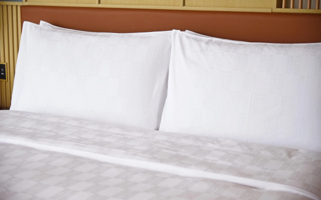 HUALUXE Yibin by IHG