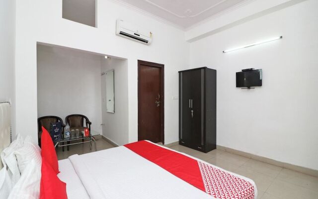 Oyo 14802 Hotel Virus Bistro
