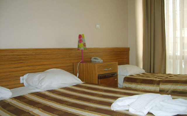 Lara Kapris Hotel
