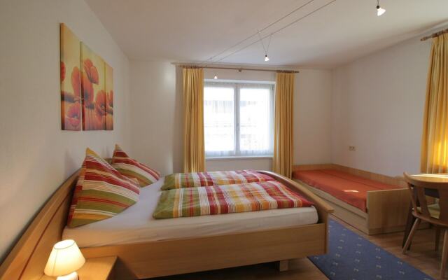 Sunlit Apartment Near Ski Area In Leogang