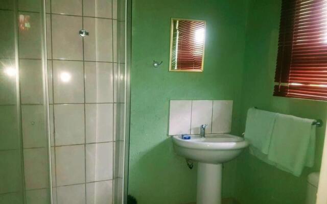 SURVIVOR GUEST HOUSE-Giyani