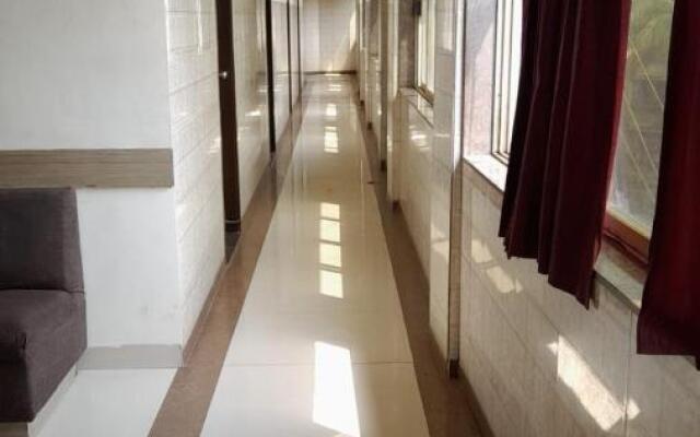 Hotel Dolphin Club by WB Inn