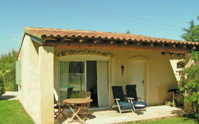 Cozy Cottage With Fenced Pool In A Quiet Area And 30 Km From The Mont Ventoux