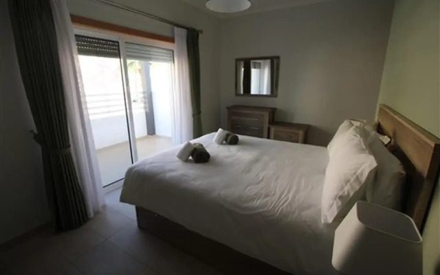 Captivating 3-bed House in Conceicao de Tavira