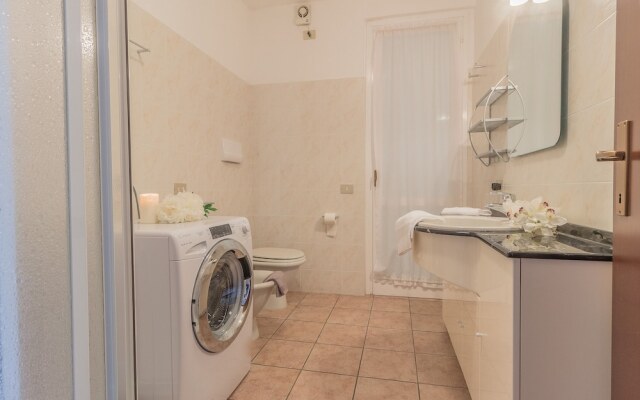 Il Tramonto sul Lago Varenna